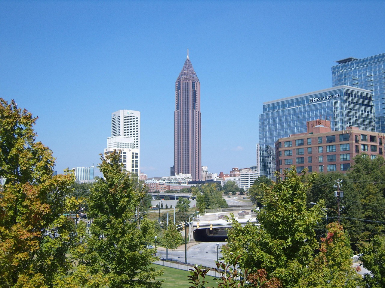 Why Atlanta Manufacturers Choose Local Steel Fabrication Partners